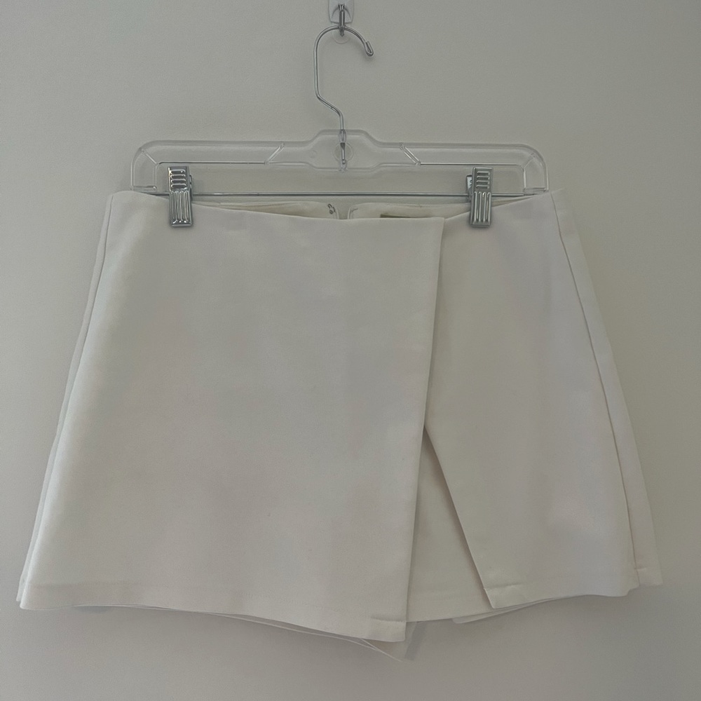 Brand: Gianni Bini | Size: Medium | Color: White